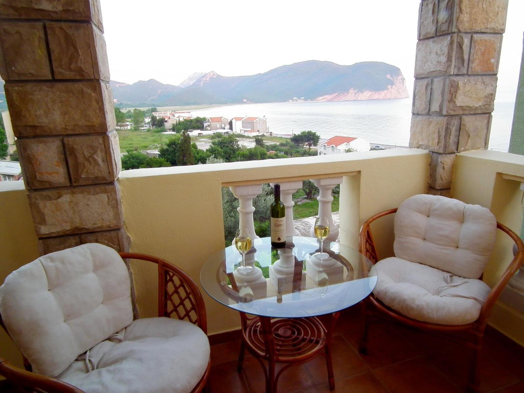 Castellamare Residence Petrovac Eksteriør billede