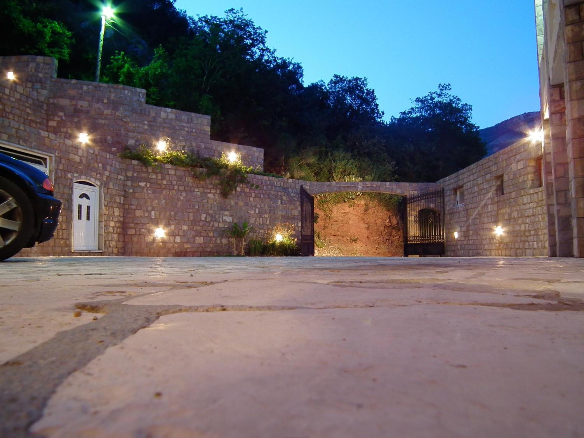 Castellamare Residence Petrovac Eksteriør billede