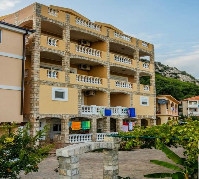 Castellamare Residence Petrovac Eksteriør billede
